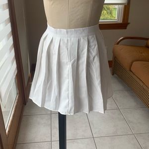🪐✨White pleated skirt